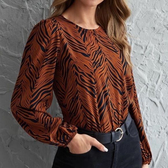Allover print long sleeve Blouse - Picture 3 of 5